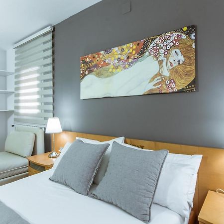 Two Bedroom Townhouse Within 10Min Walk From Beach Barcelona Exterior foto
