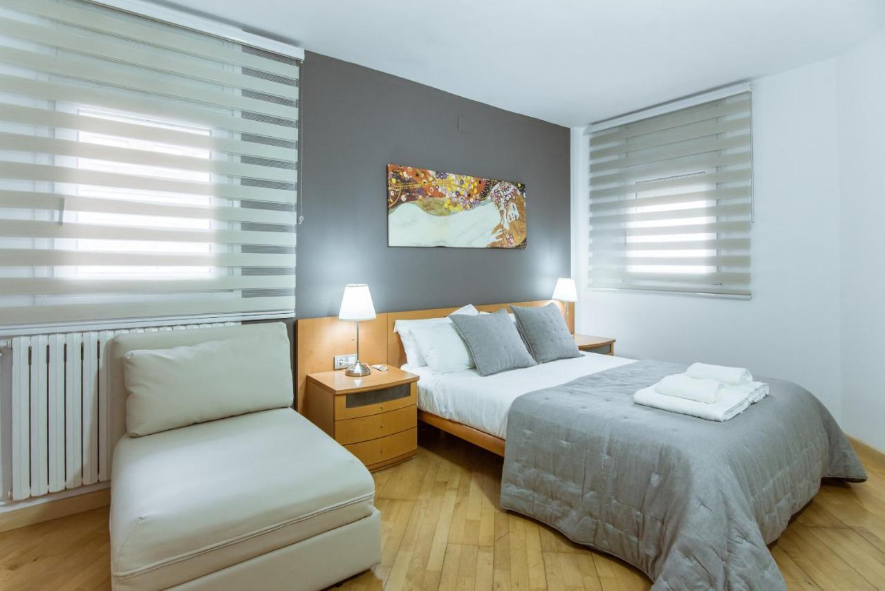 Two Bedroom Townhouse Within 10Min Walk From Beach Barcelona Exterior foto