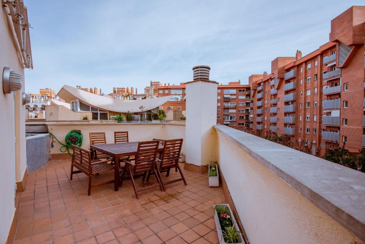 Two Bedroom Townhouse Within 10Min Walk From Beach Barcelona Exterior foto